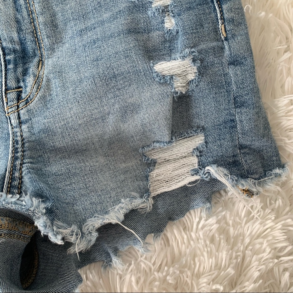 American Eagle Curvy High Rise Distressed Shortie Size 2 - Picture 4 of 14